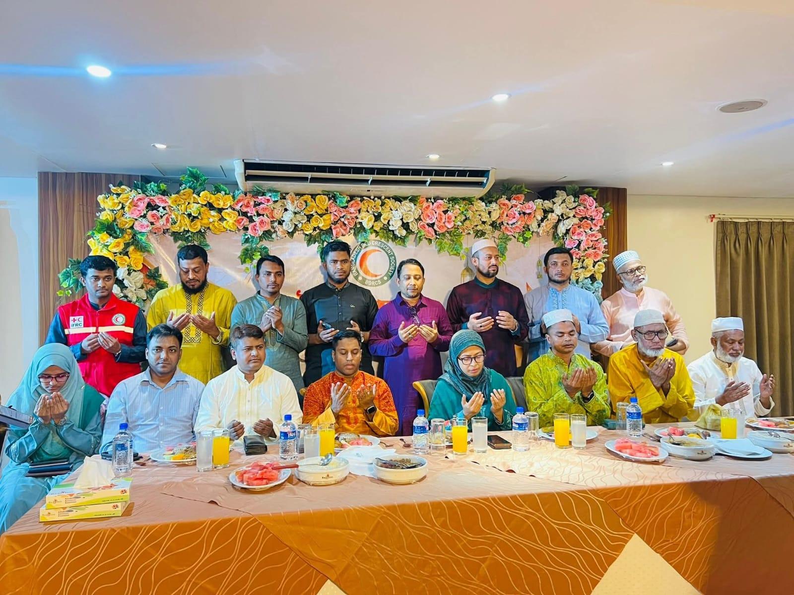 ফেনী রেড ক্রিসেন্ট ইউনিটের ইফতার ও দোয়া-মাহফিল