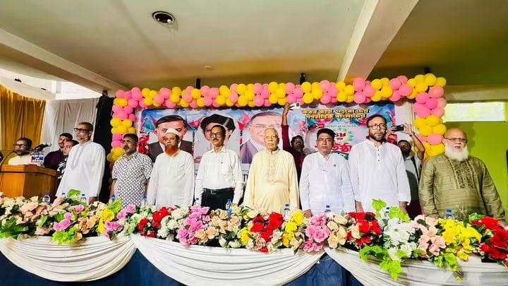 ফেনীতে বিএনপির ৪৮ তম প্রতিষ্ঠা বার্ষিকীতে আলোচনা সভা ও দোয়া অনুষ্ঠিত